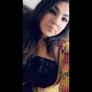 Meet your Posher, Laura